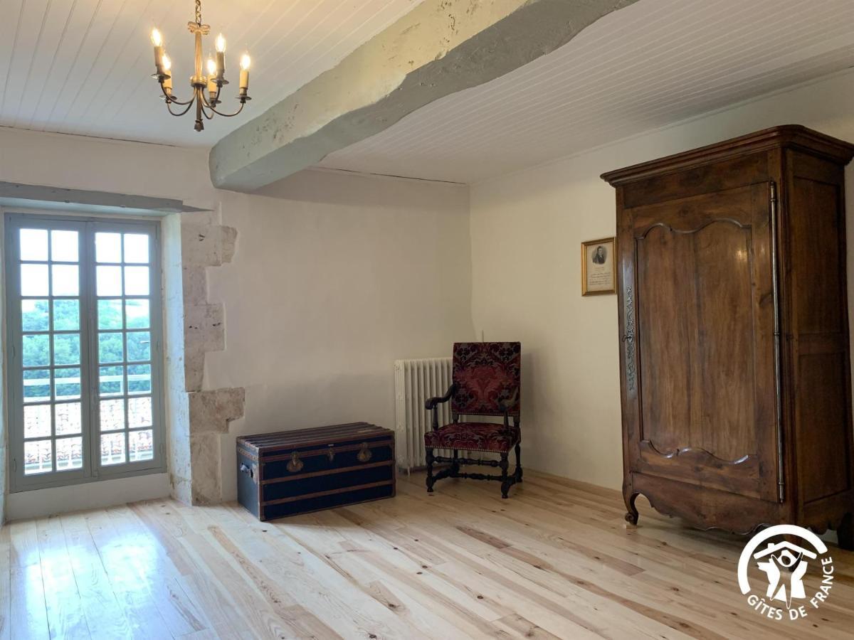 Bed and Breakfast Chateau De Gardes Castin Exterior foto